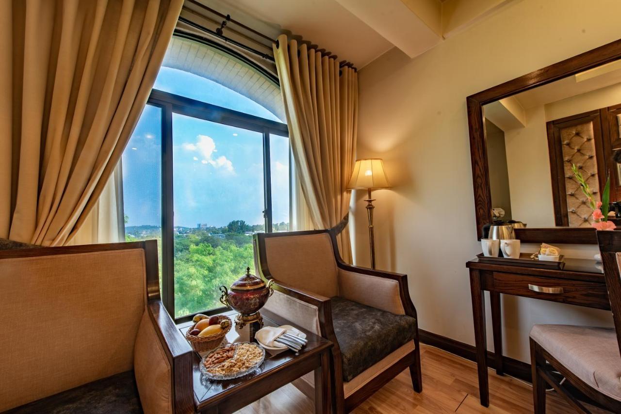 Envoy Continental Hotel Islamabad Eksteriør billede