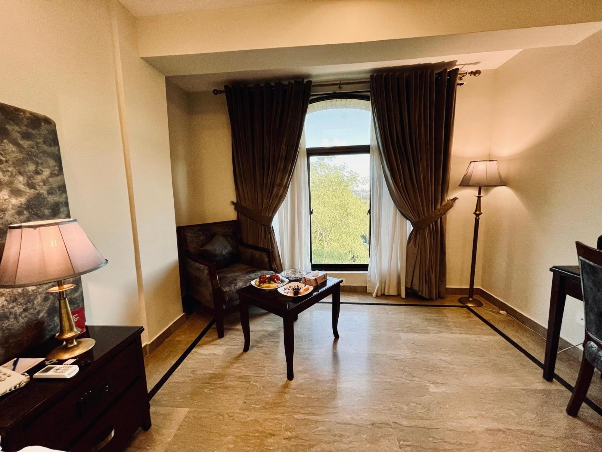 Envoy Continental Hotel Islamabad Eksteriør billede